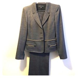 Practically new Anne Klein Pant Suit 8P